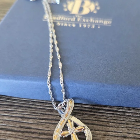 Bradford Exchange Footprints in the Sand Infinity Necklace - Picture 9 of 15